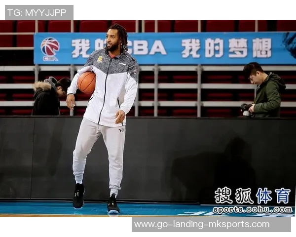 外国足球明星脏辫发型的魅力与个性展现分析